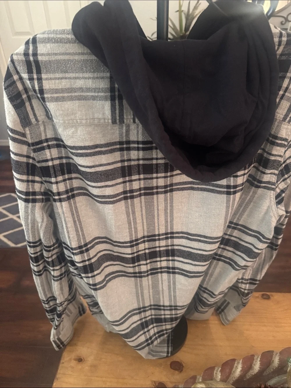 Aeropostale lightweight plaid